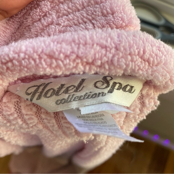 Hotel Spa Collection Pink Robe with Pockets - Bath Robe, Velour, Plush - Picture 5 of 7